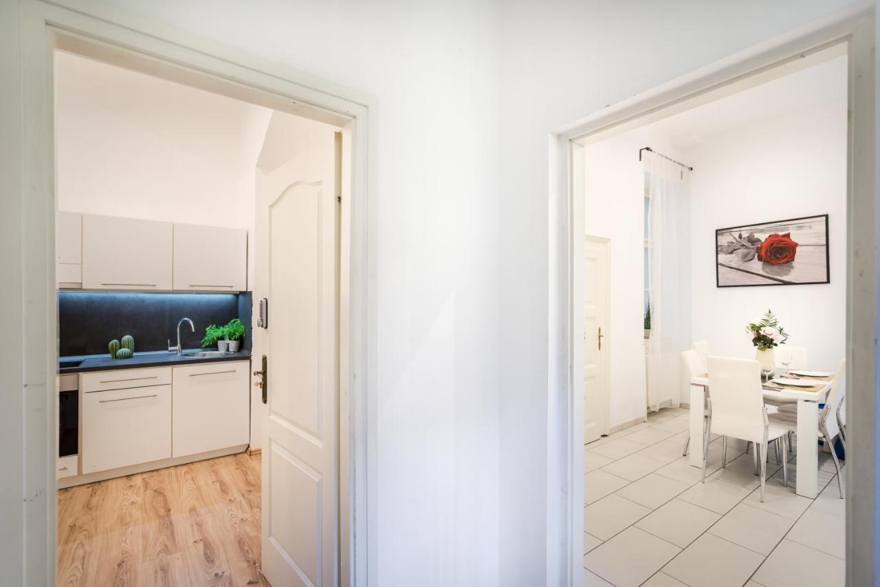 Real Apartments Vadasz Budapest Luaran gambar