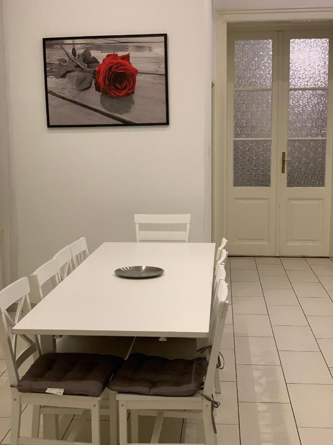 Real Apartments Vadasz Budapest Luaran gambar